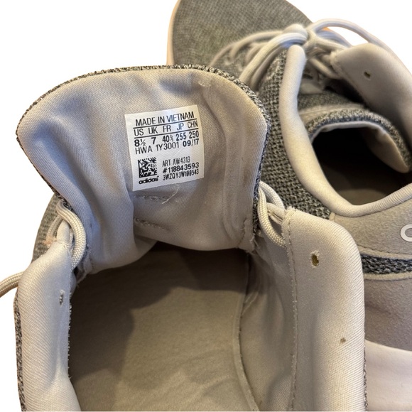 Adidas women’s Cloudform gray and white sneakers - size 8.5 - Picture 3 of 8